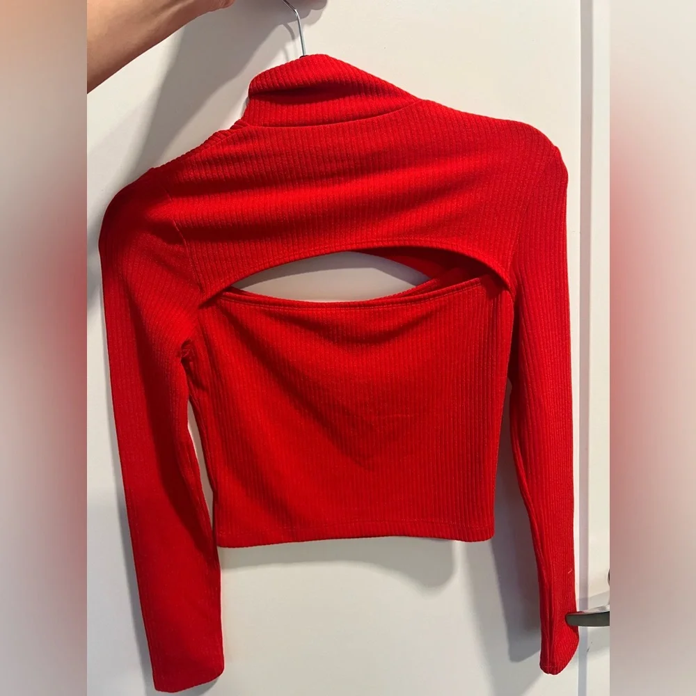 Revolve sweater - Picture 2 of 3
